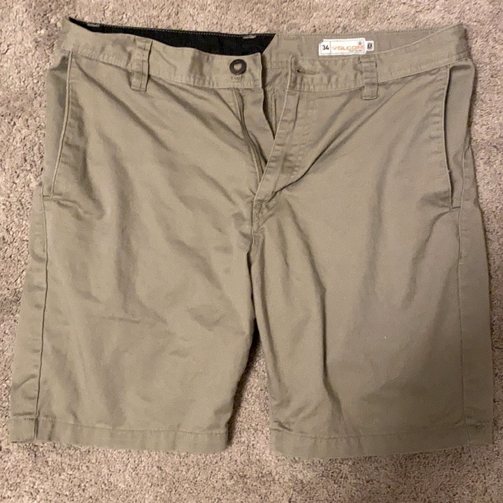 VOLCOM SHORTS
